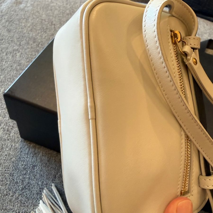 YSL 絕版牛皮皮特金釦流蘇腰包 奶白色 專櫃正品-9