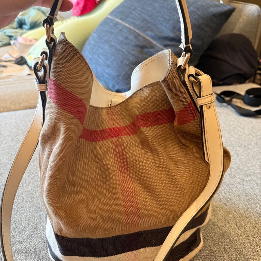 Burberry 水桶包-大 白色-5