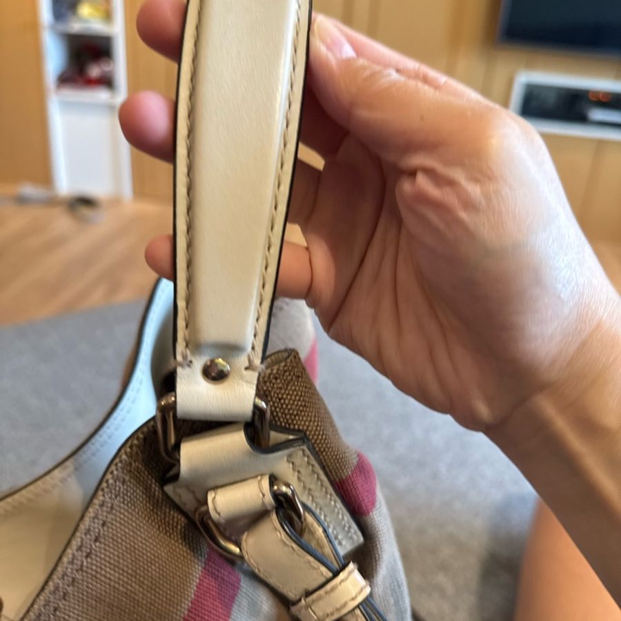Burberry 水桶包-大 白色-11