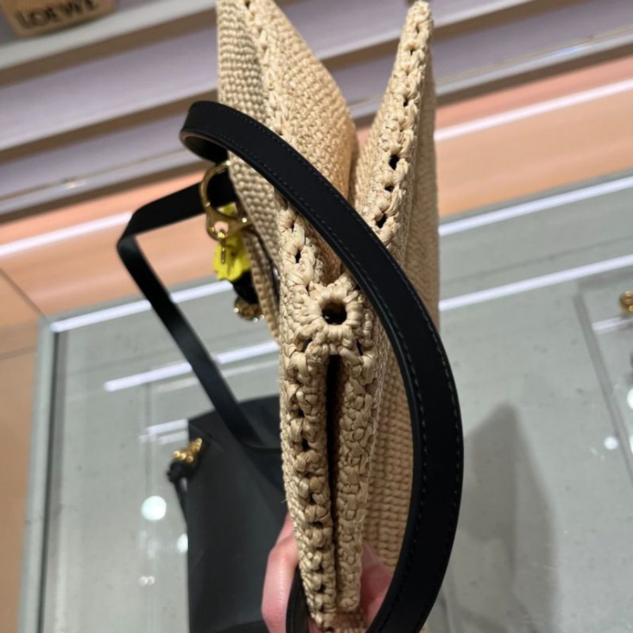 🎉新品好折扣✨Loewe 中型酒椰纖維 Puzzle Fold 托特包 自然色-12