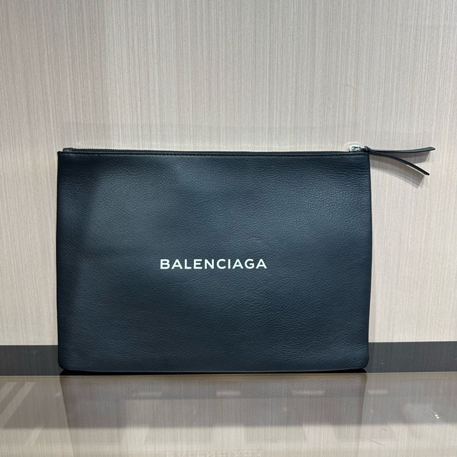 Balenciaga巴黎世家 字母微标Logo拉链开合 手拿包-5