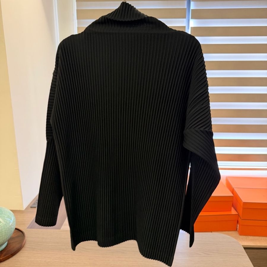 Homme Plisse 高領上衣-1