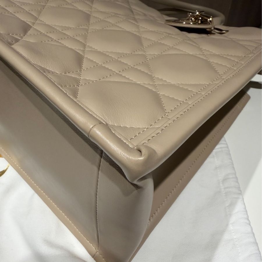 Dior Book 奶茶 裸 淡米色 裸奶Macrocannage 五格 大籐格紋 小牛皮 托特包 手提包 側背包 肩背包 斜背包-19