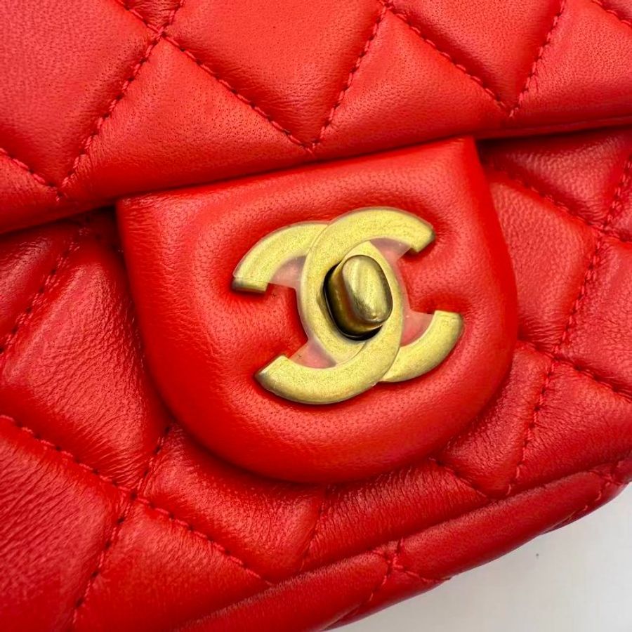 CHANEL Mini Flap Bag 珊瑚紅羊皮金球方胖子-8