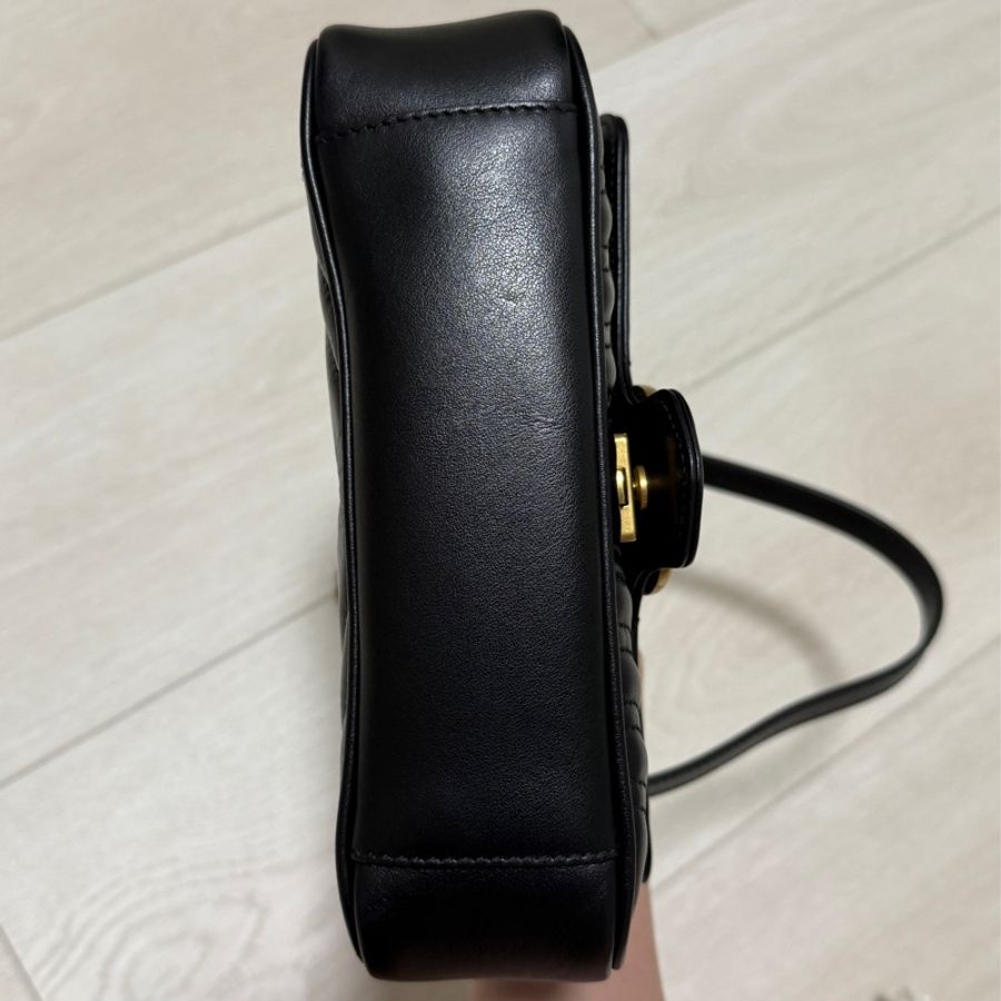 GUCCI MARMONT 26 馬夢牛皮皮革掀背肩背包-8