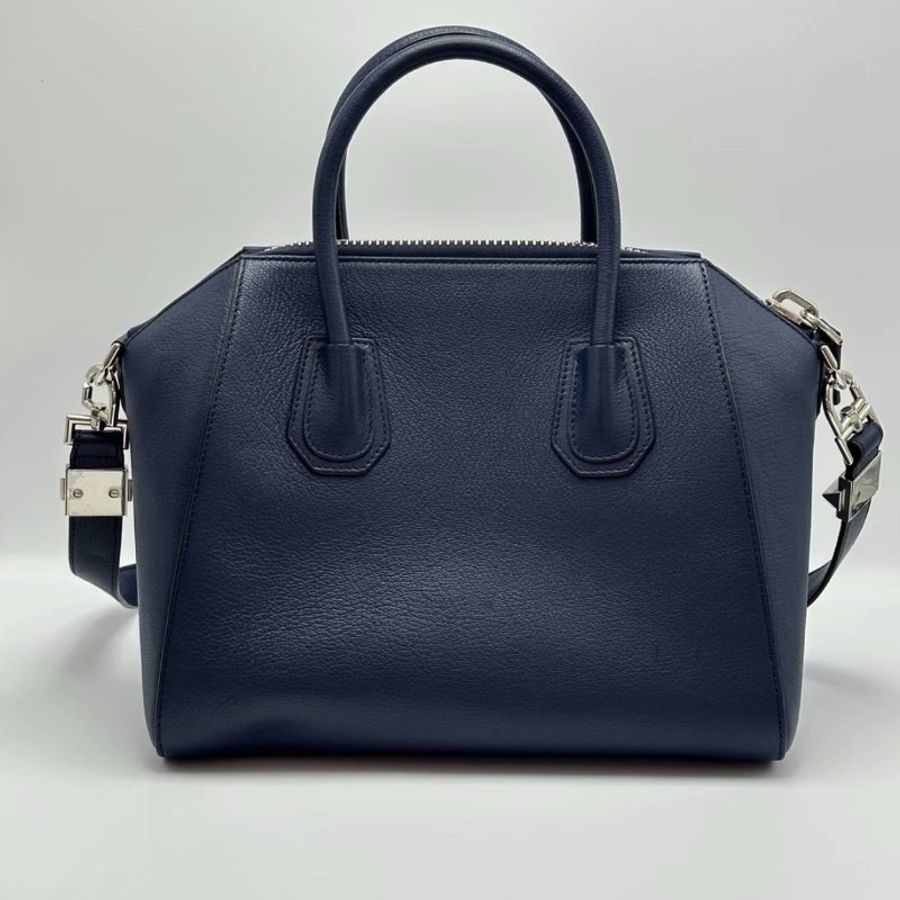 GIVENCHY Antigona系列手提肩背鑽石包 28*22*15 98新配件塵袋-2