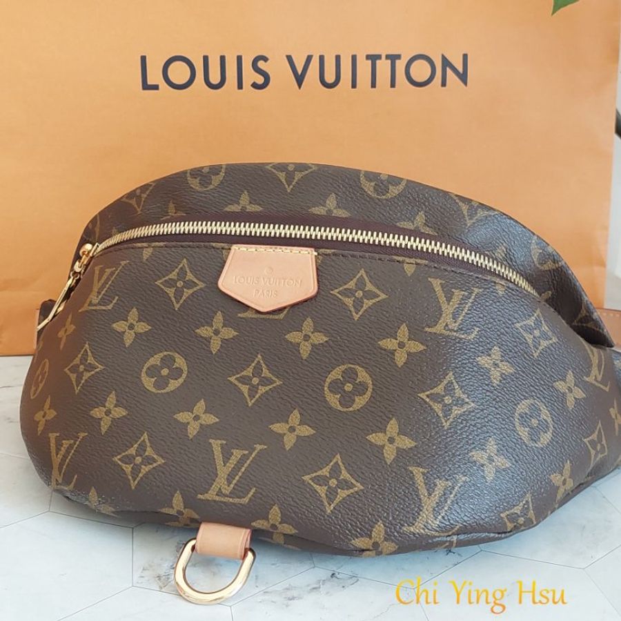 LV M43644 Bumbag🎀現品實拍 🎀 Monogram老花字紋 腰包 斜背包 胸口包-6