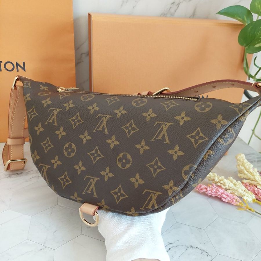 LV M43644 Bumbag🎀現品實拍 🎀 Monogram老花字紋 腰包 斜背包 胸口包-23