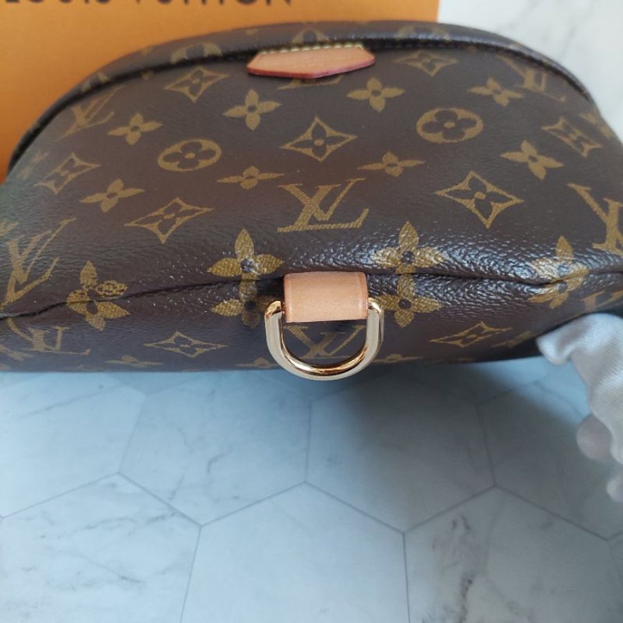 LV M43644 Bumbag🎀現品實拍 🎀 Monogram老花字紋 腰包 斜背包 胸口包-39
