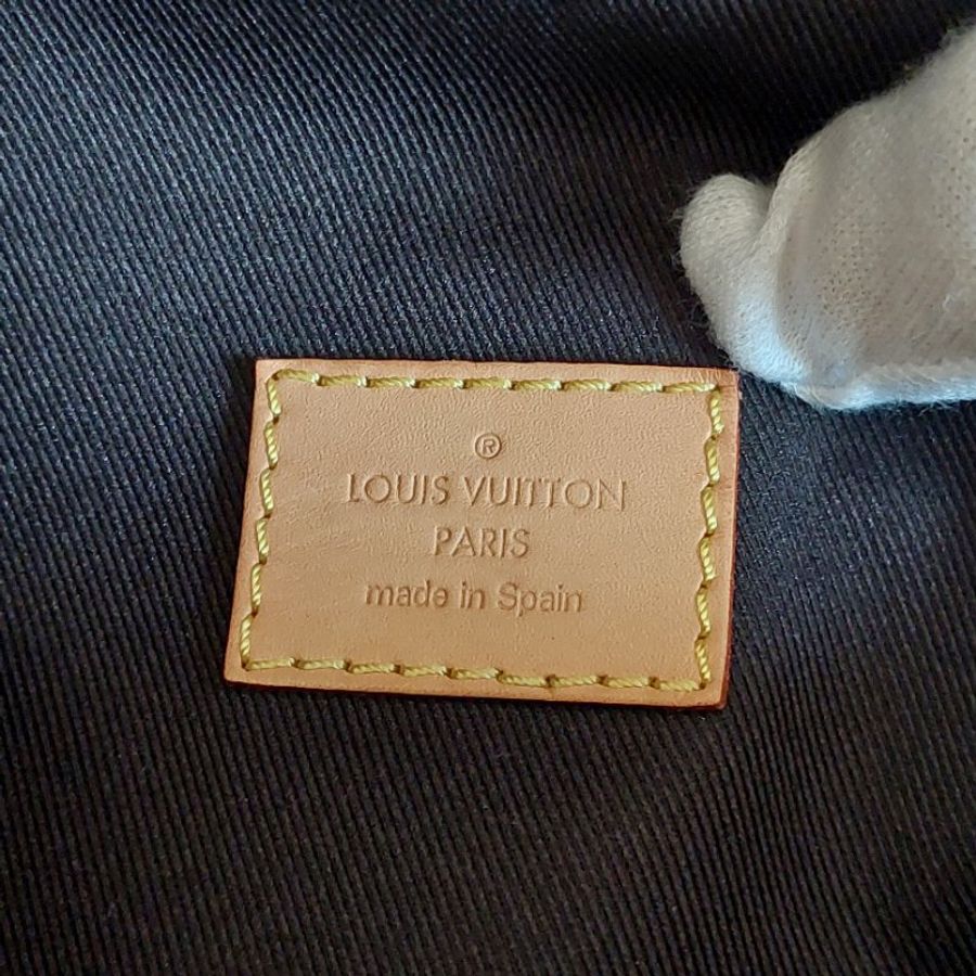 LV M43644 Bumbag🎀現品實拍 🎀 Monogram老花字紋 腰包 斜背包 胸口包-44