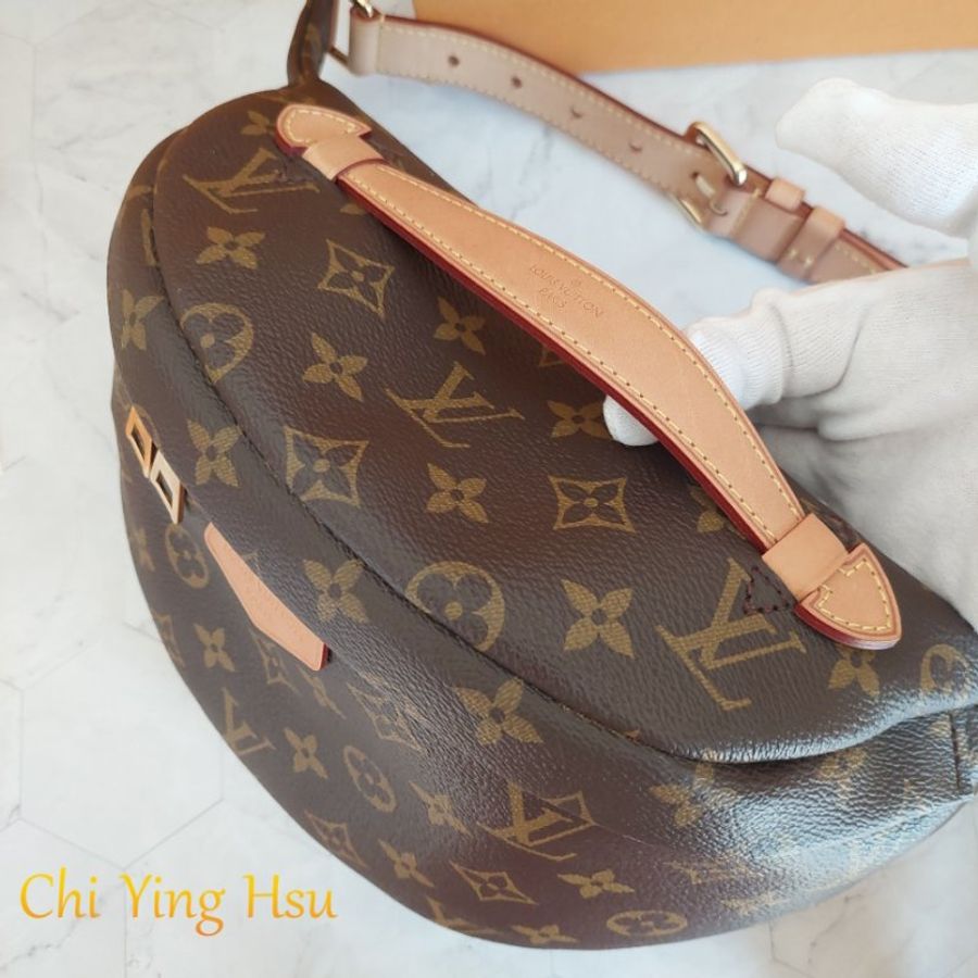 LV M43644 Bumbag🎀現品實拍 🎀 Monogram老花字紋 腰包 斜背包 胸口包-56
