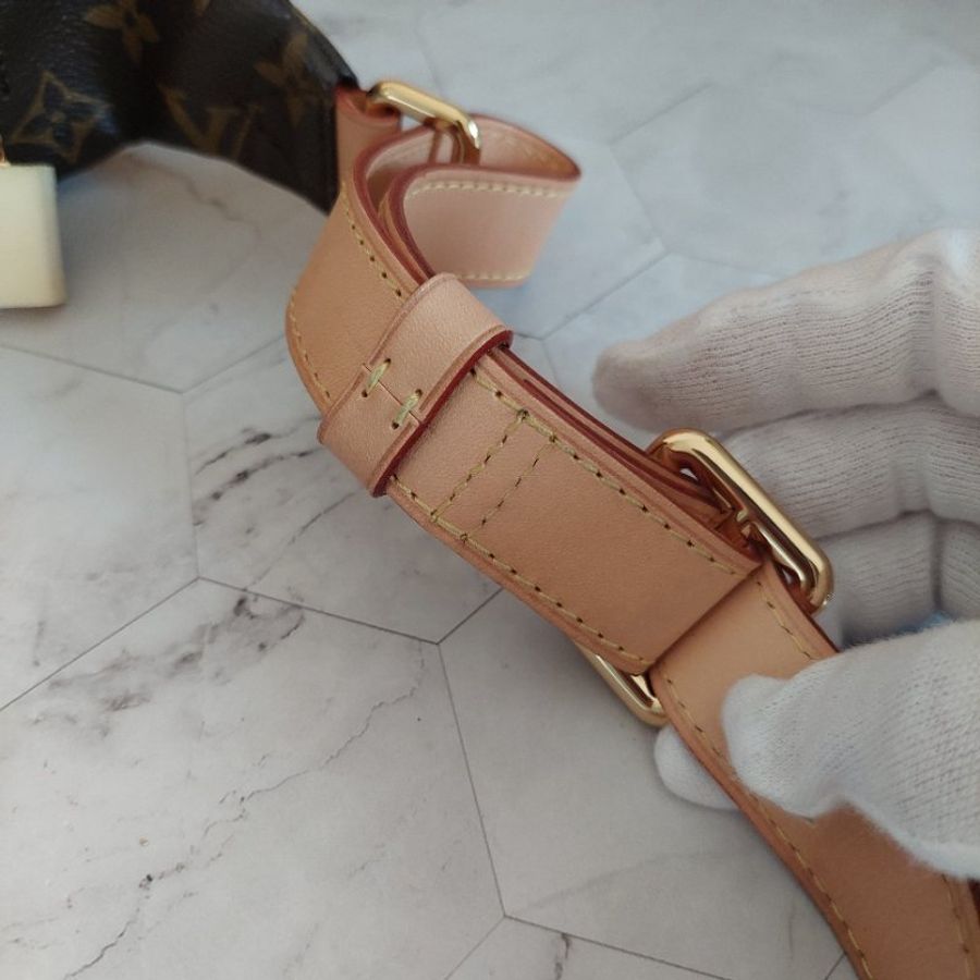 LV M43644 Bumbag🎀現品實拍 🎀 Monogram老花字紋 腰包 斜背包 胸口包-76
