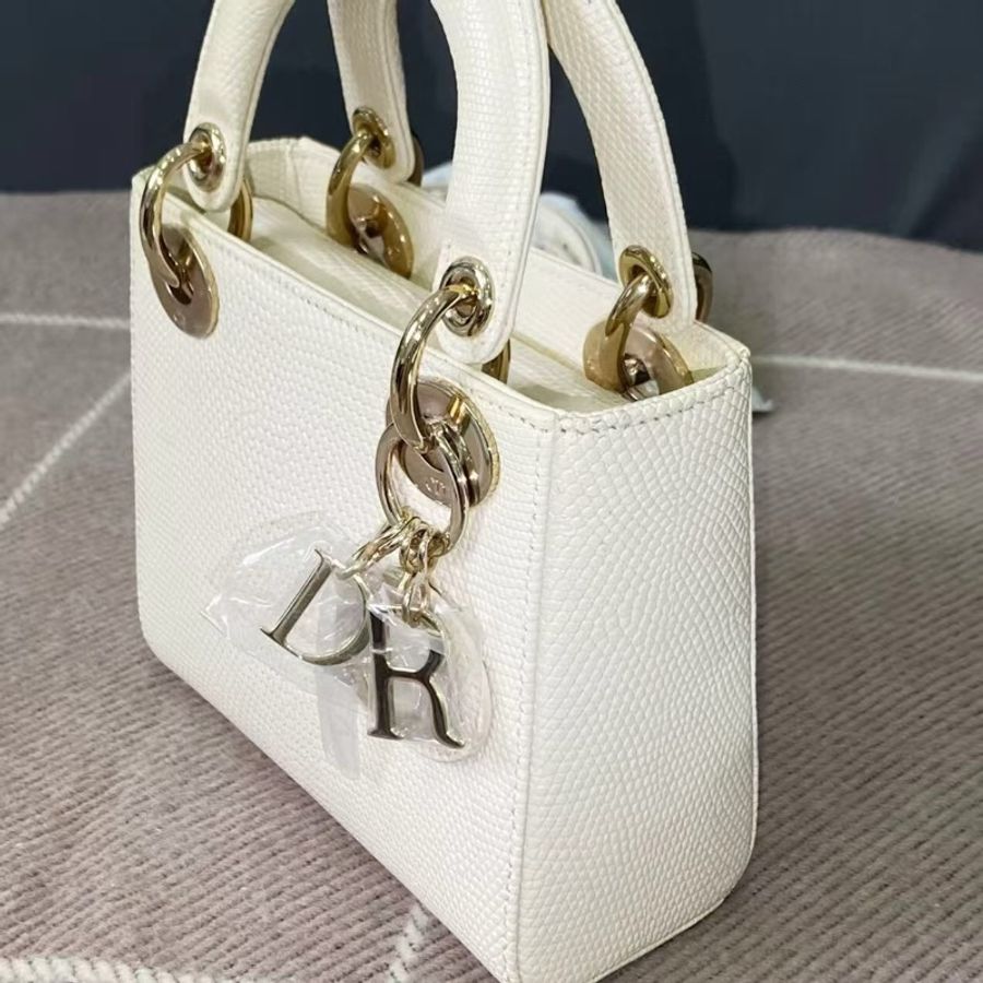 Dior三格白色蜥蜴皮金扣戴妃包,2021年購入-9