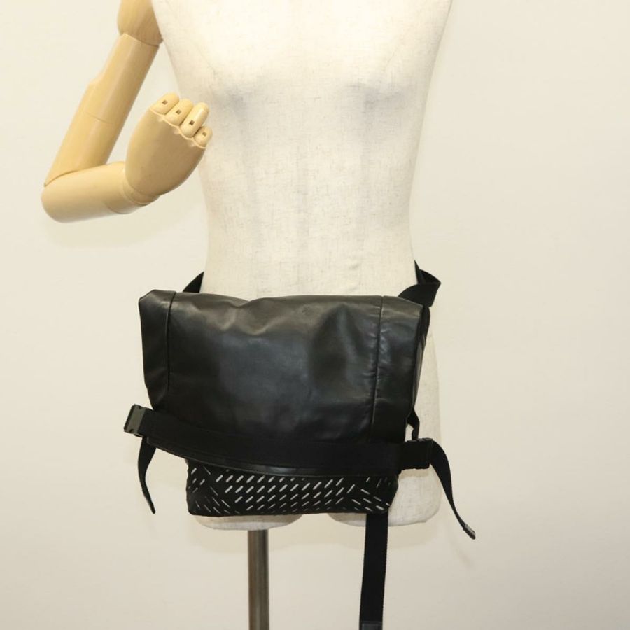 【日本直送】BOTTEGA VENETA 腰包 黑色真皮 正品 bs29314-23