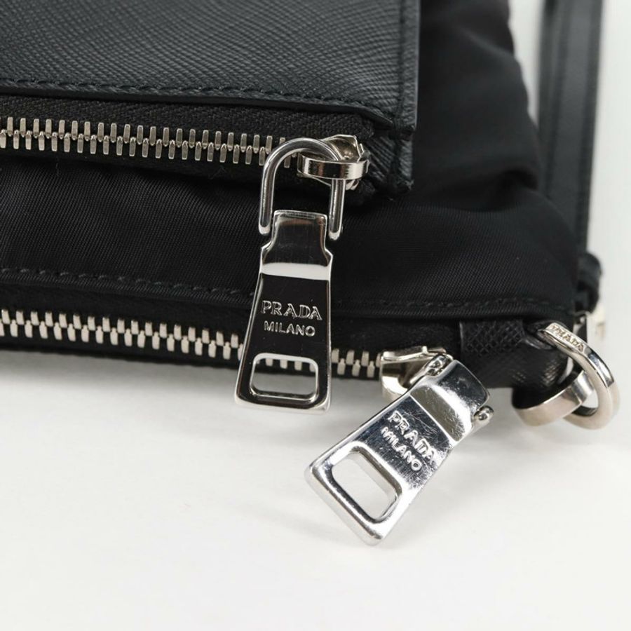 【日本直送】PRADA 手拿包 Saffiano 尼龍 黑色 銀色 Auth am9108V-9