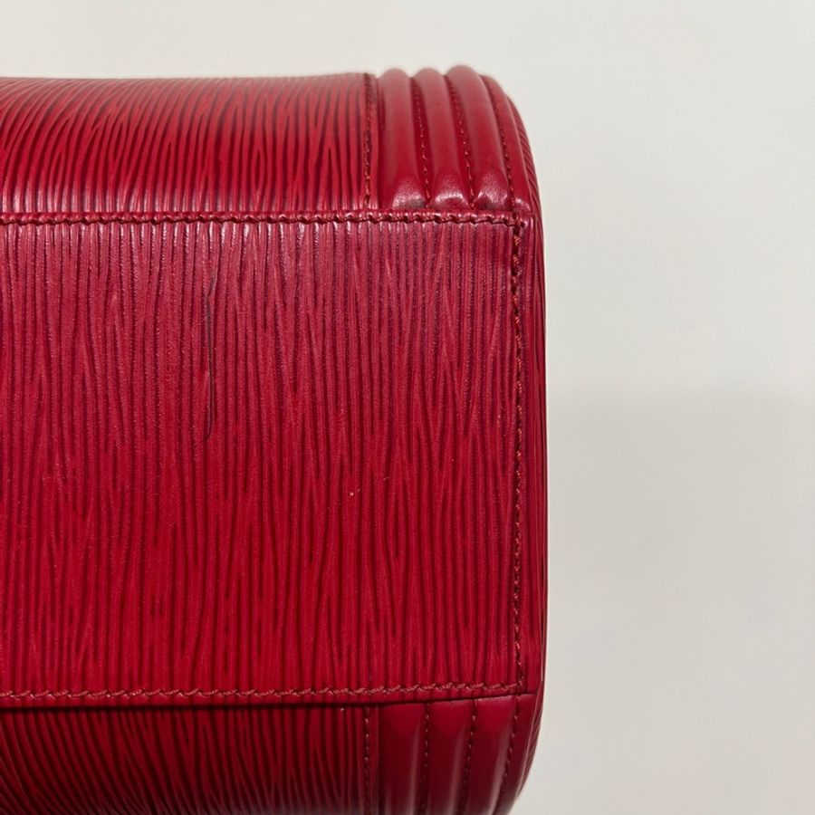 中古Louis Vuitton Epi Cannes 紅色手提包化妝袋收藏品-9