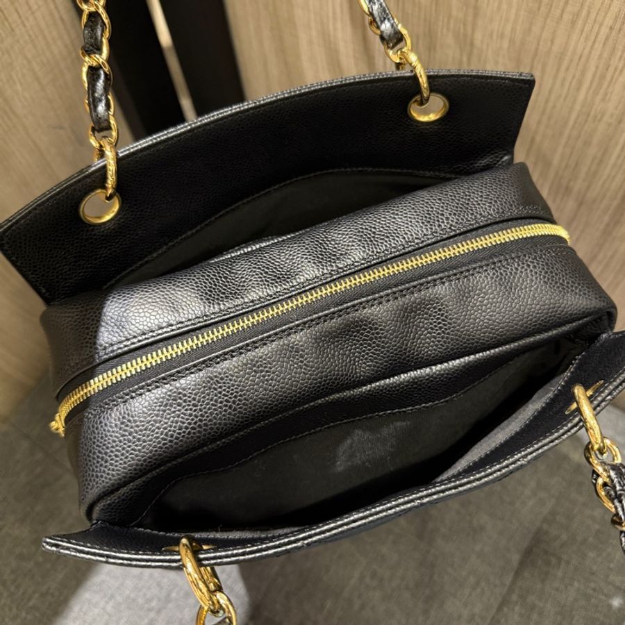(已售出)絕版極新 Chanel 黑色荔枝牛皮金鏈手提包 肩背包 豆腐包-9