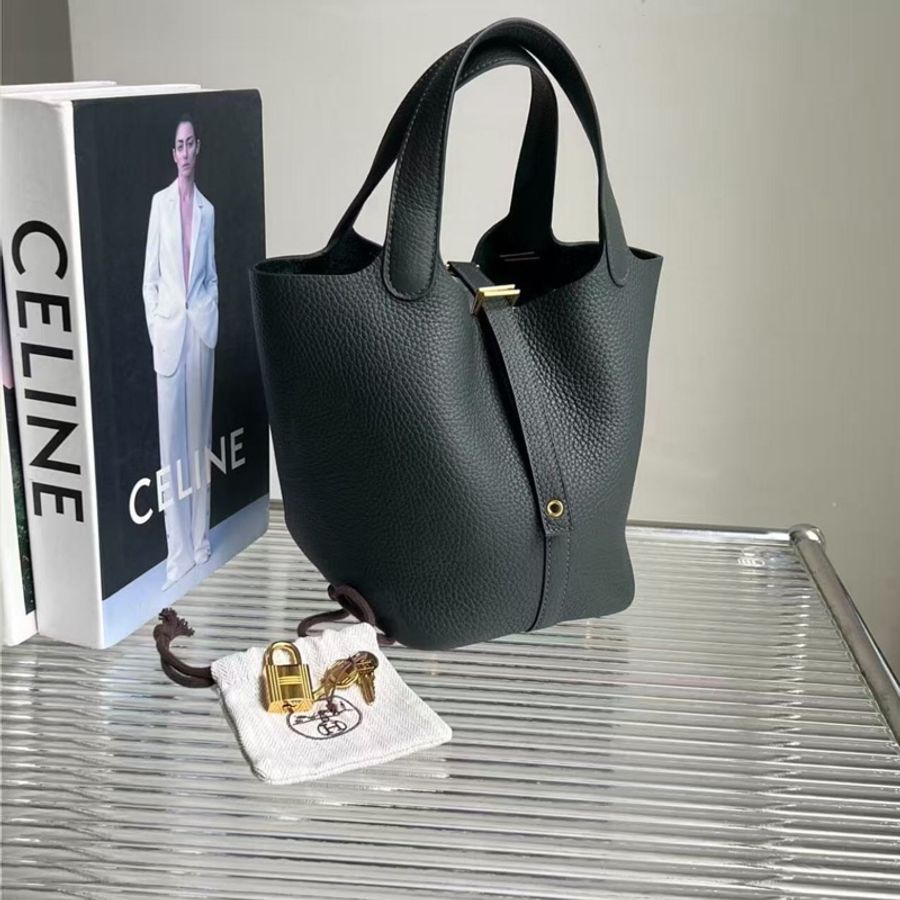 99🆕 W刻 HERMES/爱马仕 祖母绿金扣菜篮子18手提袋 尺寸:18*18*13 ,配件:尘袋 锁 钥匙 好价🉐️-6