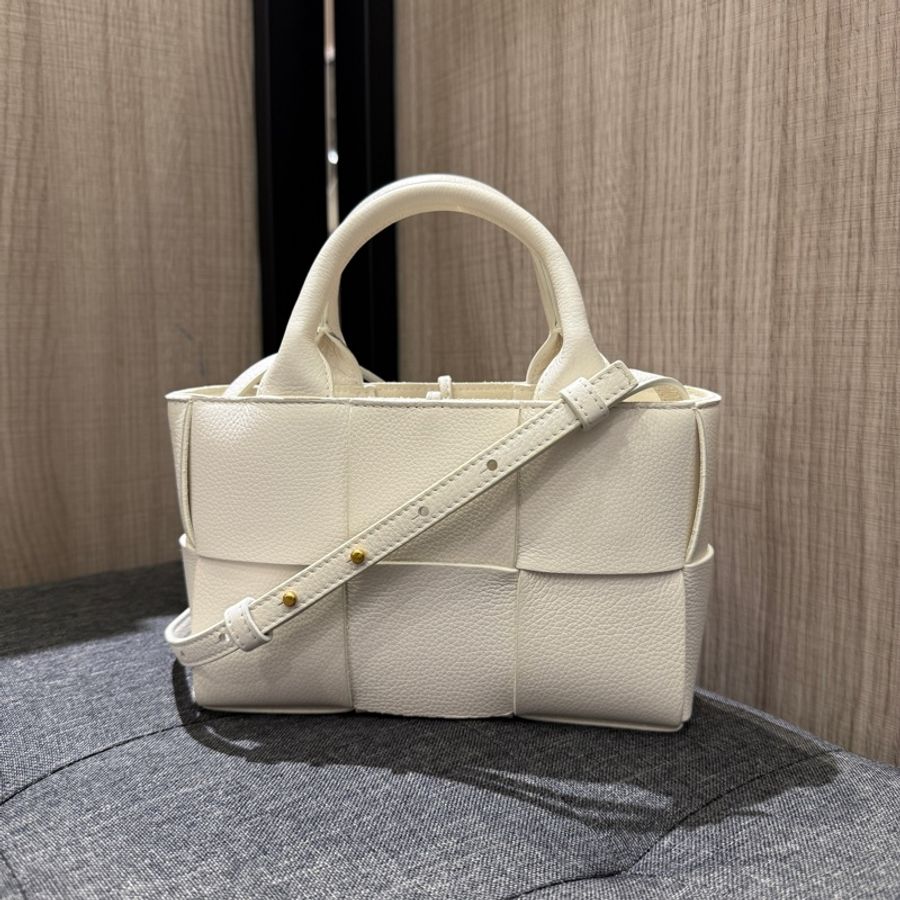 極新 BV Candy Arco 白色大格全皮編織手提包 斜背包-0