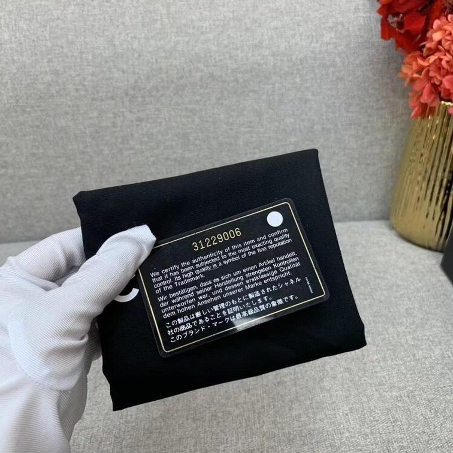 Chanel香奈兒大mini黑金羊皮鏈條包，鐳射31開-7