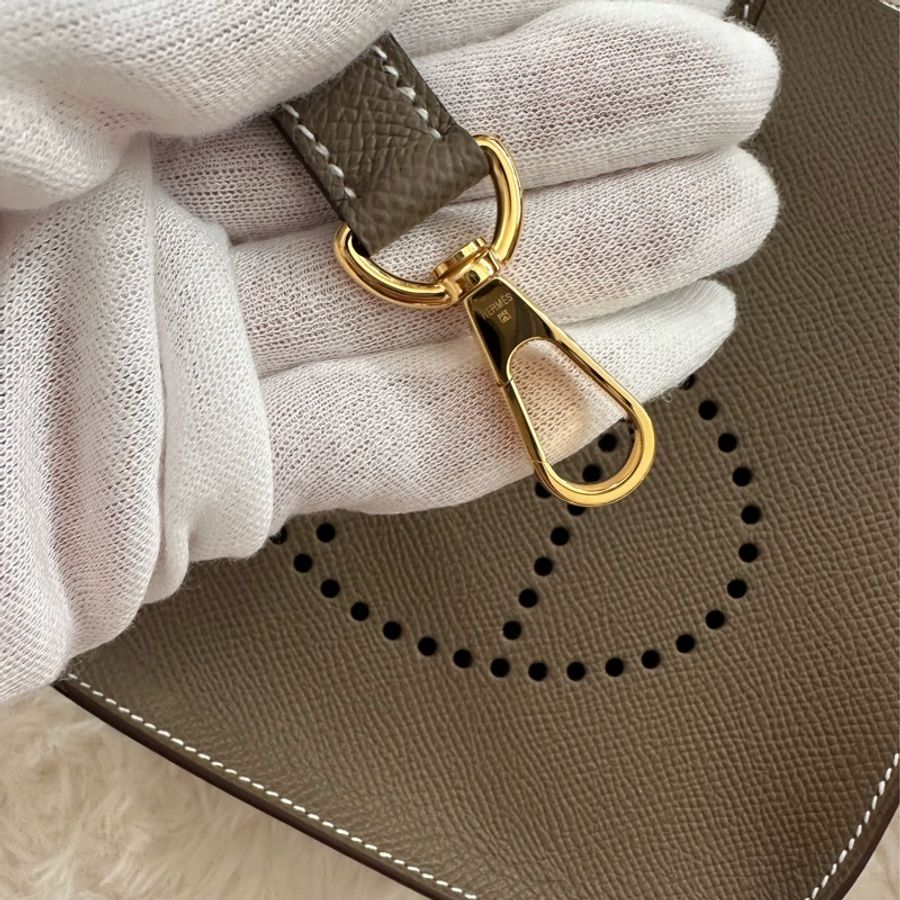全新 Hermes 2025 k刻 Mini Evelyne二代 大象灰金釦 Epsom皮➕全皮背帶 (東京購入)-24