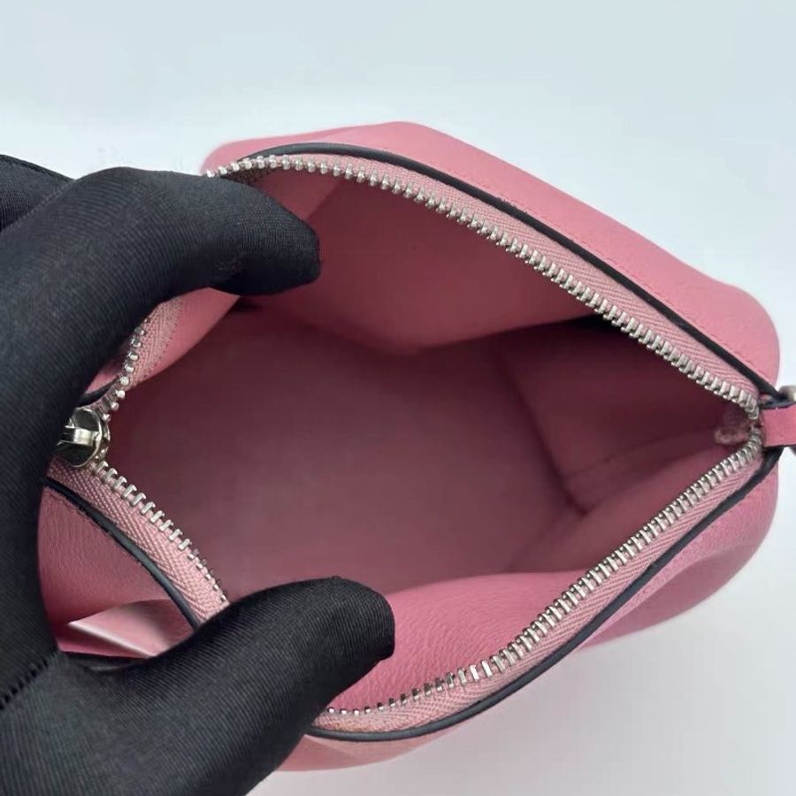 LOEWE 粉色小象造型牛皮肩背斜背包 12.5*16*9 98新配件塵袋-4