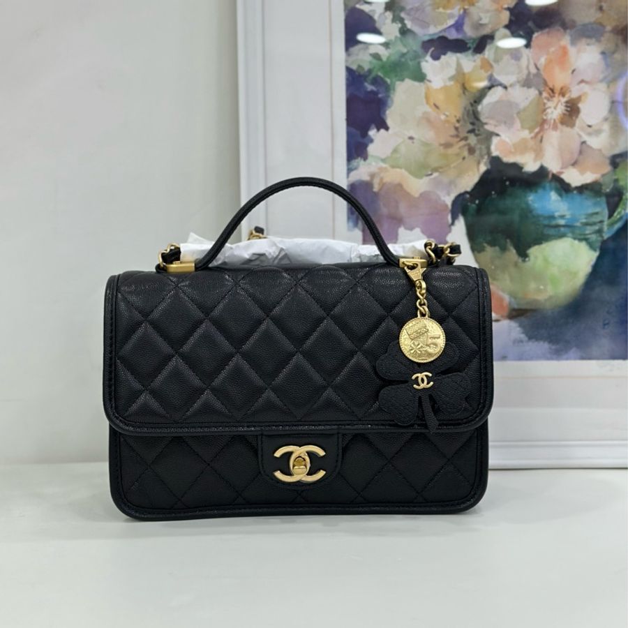 Chanel香奈兒 25B黑金荔枝皮金幣四葉草郵差包!晶片款 全新10.14購證-1