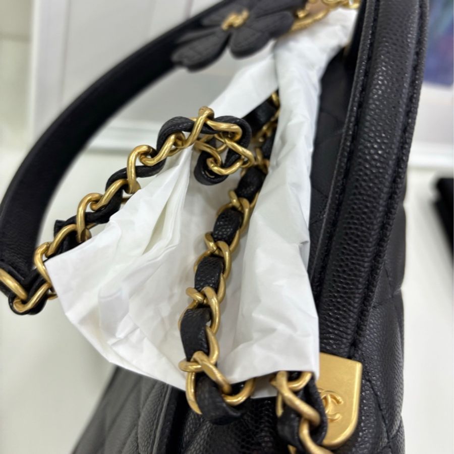 Chanel香奈兒 25B黑金荔枝皮金幣四葉草郵差包!晶片款 全新10.14購證-9