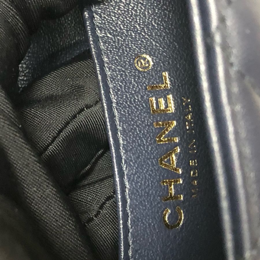 Chanel 藍黑色羊皮cf 大mini鏈條斜挎單肩包,有卡29開,尺寸約20*13cm。-7