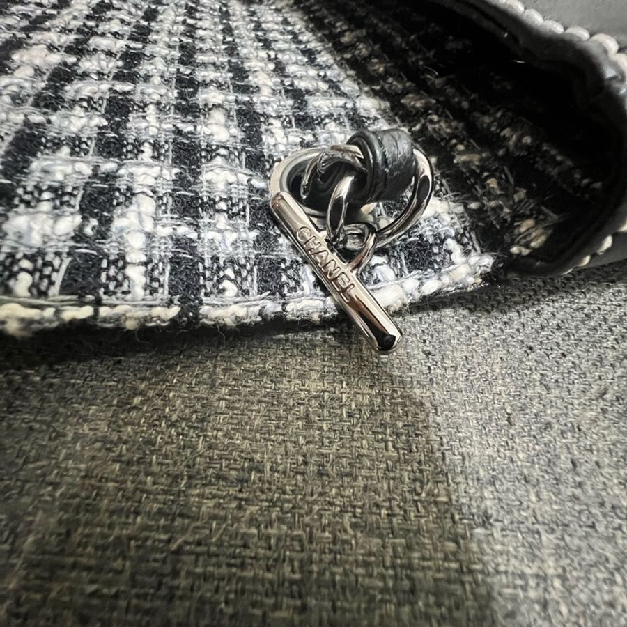 Chanel Brick Reissue 2.55 Tweed Flap Bag-11