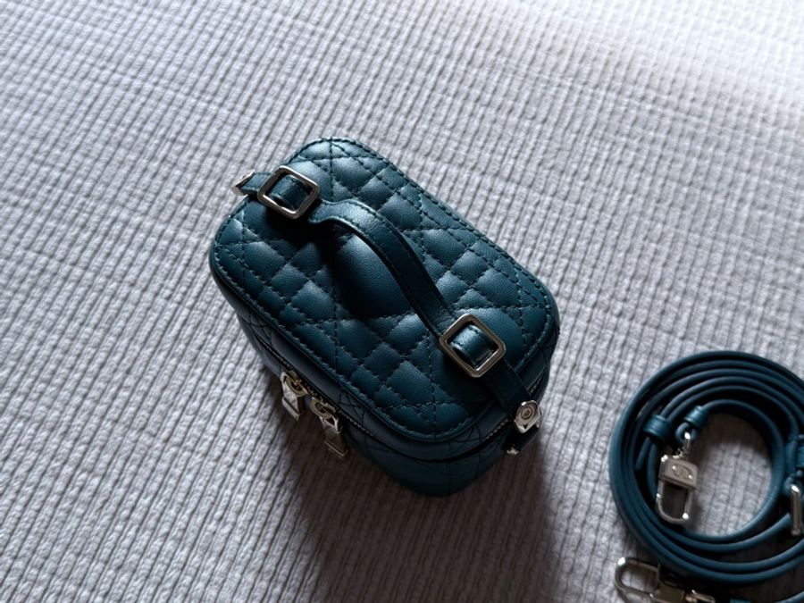 lady Dior micro vanity case微型化妝箱-5