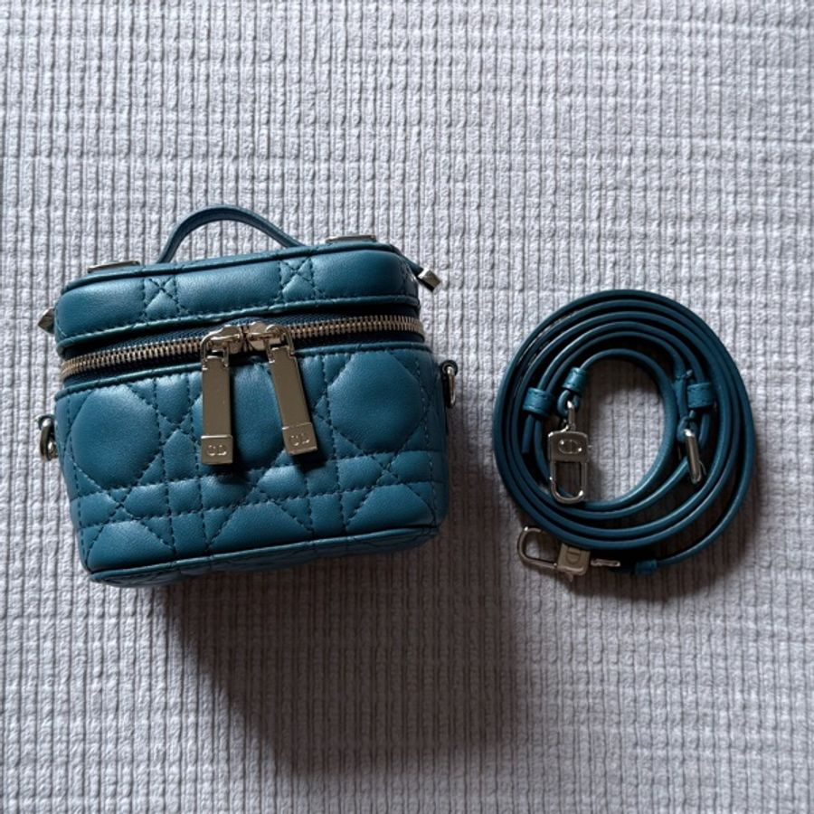 lady Dior micro vanity case微型化妝箱-6