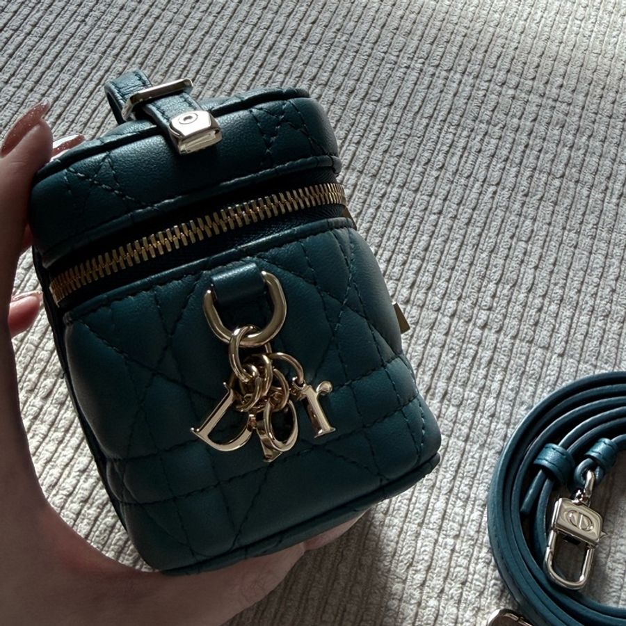lady Dior micro vanity case微型化妝箱-11