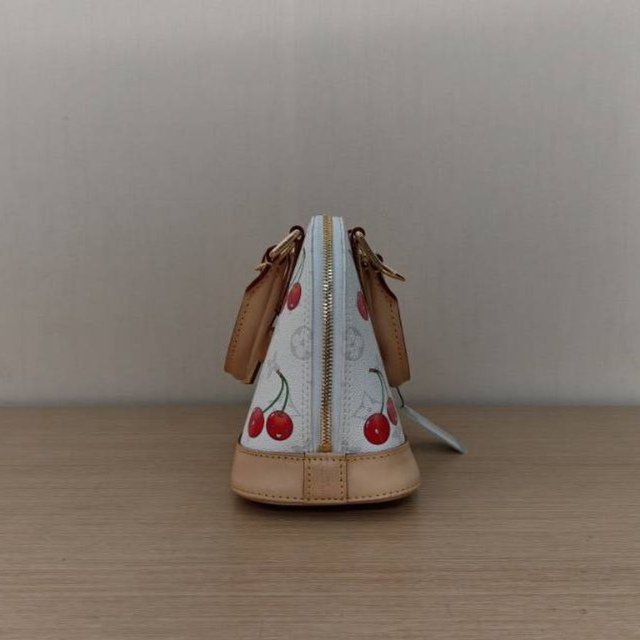 LOUIS VUITTON TAKASHIMURAKAMI村上隆聯名櫻桃系列ALMA貝殼包BB23.5白色PVC晶片肩背包-1