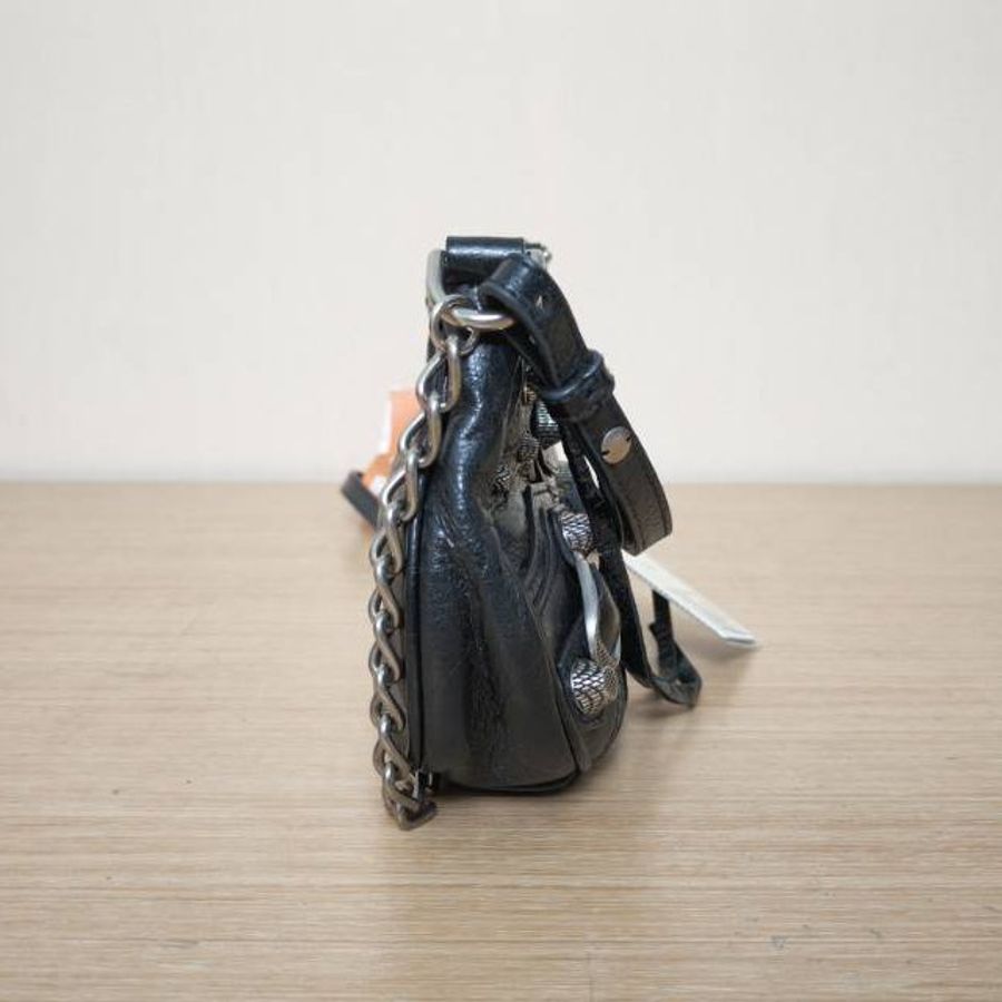 BALENCIAGA LeCagole機車月牙包Mini20黑色羊皮肩背包-1