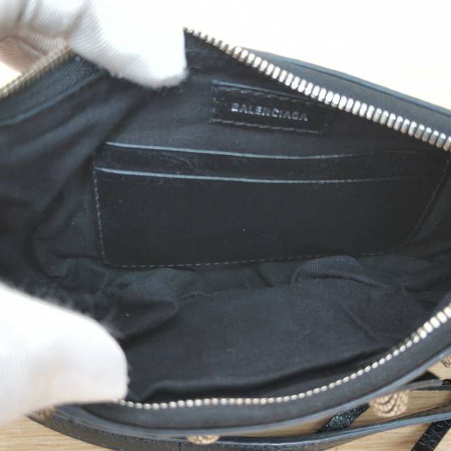 BALENCIAGA LeCagole機車月牙包Mini20黑色羊皮肩背包-4