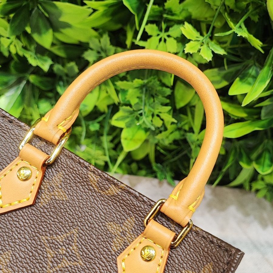 Louis Vuitton Petit Sac Plat-17