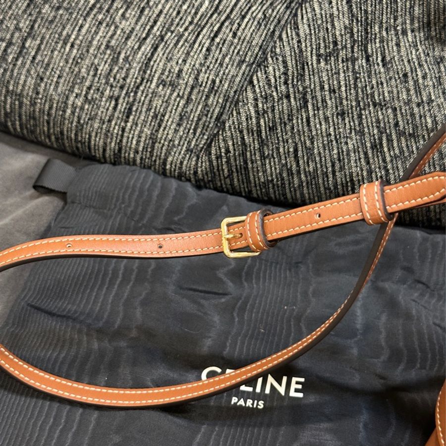 🈶購證 #99新閒置 #超甜價割愛 Celine焦糖棕小方盒斜挎包-17