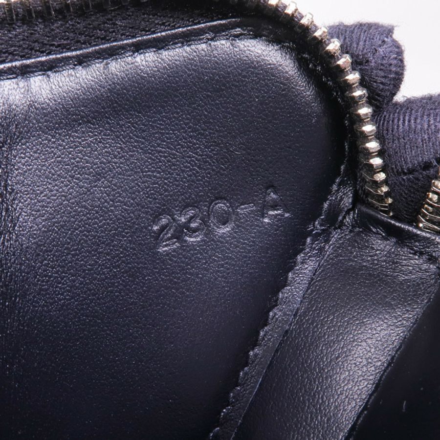 PRADA 【激減優惠】牛皮皮革Triangle Mini Pouch銀扣鏈帶肩背袋-14