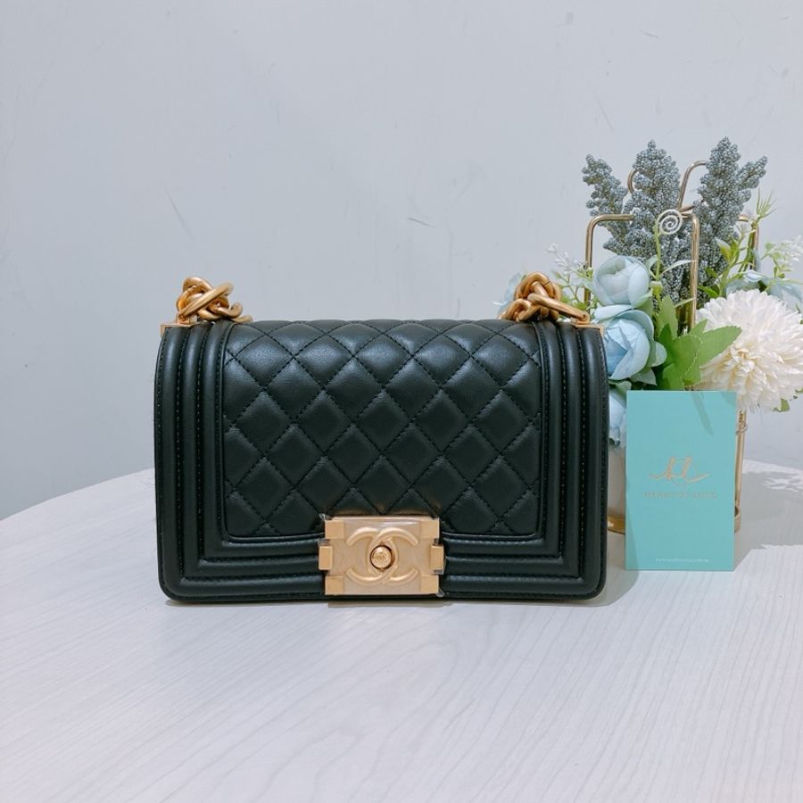 TK1841 Chanel 香奈兒經典小號小牛皮黑色金扣Boy 20 CM Calfskin Black X GHW-0