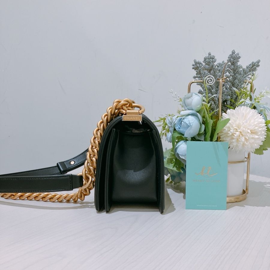 TK1841 Chanel 香奈兒經典小號小牛皮黑色金扣Boy 20 CM Calfskin Black X GHW-13