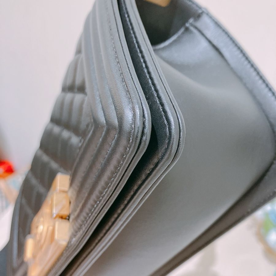 TK1841 Chanel 香奈兒經典小號小牛皮黑色金扣Boy 20 CM Calfskin Black X GHW-17