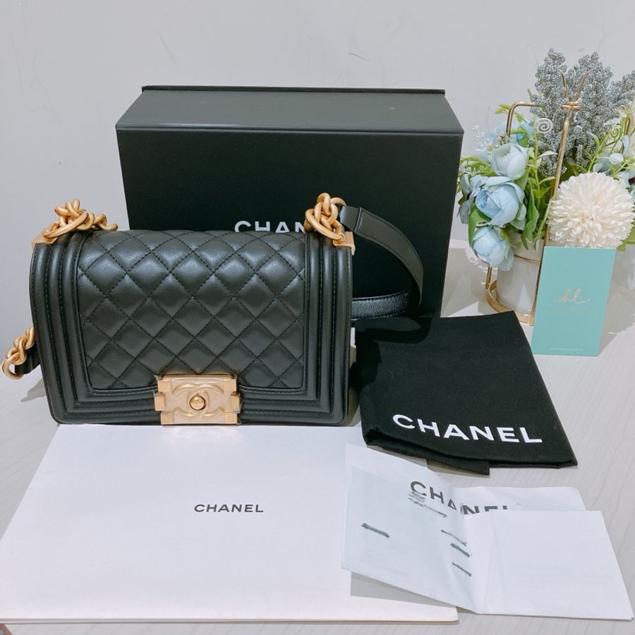 TK1841 Chanel 香奈兒經典小號小牛皮黑色金扣Boy 20 CM Calfskin Black X GHW-27