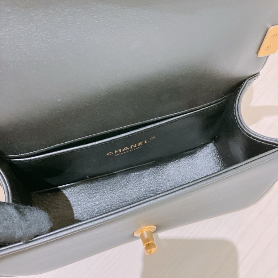 TK1841 Chanel 香奈兒經典小號小牛皮黑色金扣Boy 20 CM Calfskin Black X GHW-36