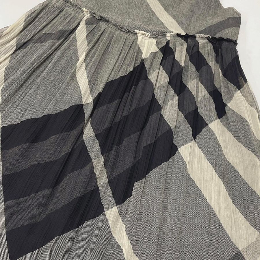 Burberry 大童 格紋洋裝-6
