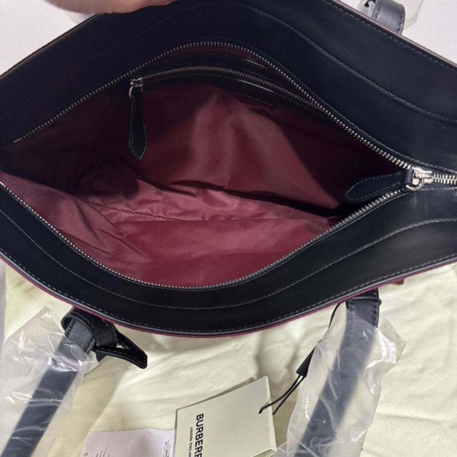 BURBERRY 燙印LOGO酒紅尼龍肩背托特包-7