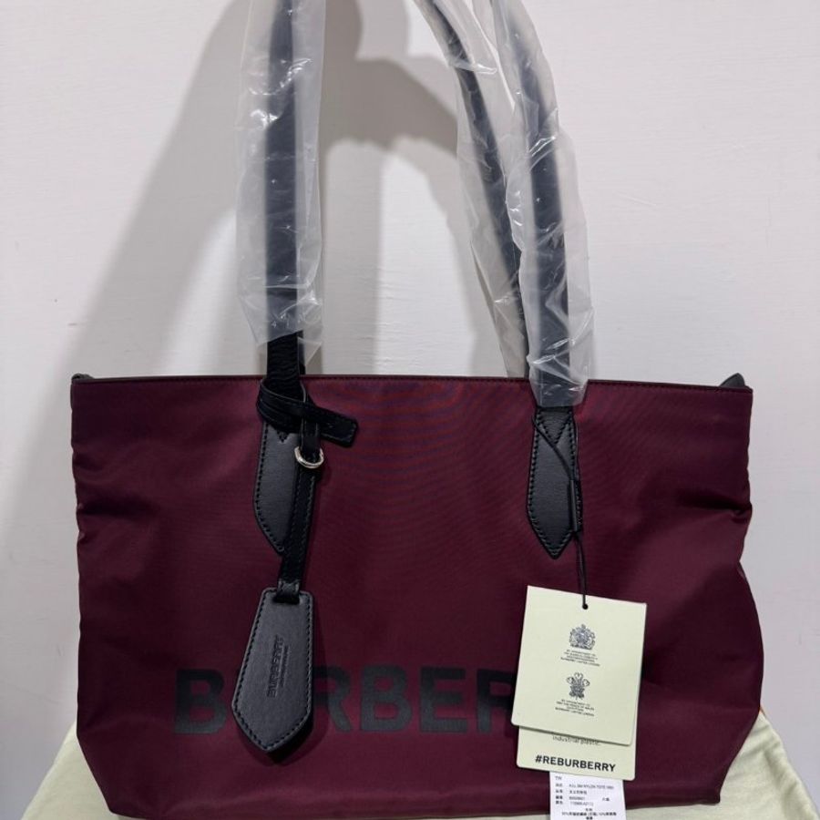 BURBERRY 燙印LOGO酒紅尼龍肩背托特包-8