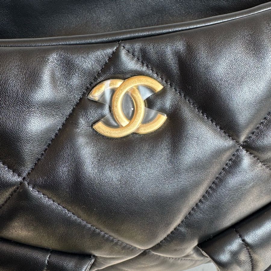 chanel黑色羊皮前雙口袋鏈肩背包-5