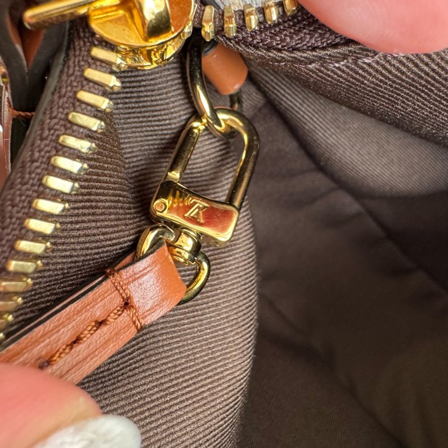 LV M46311花紋loop hobo-17