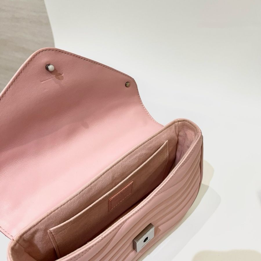 LV 粉色牛皮波浪紋霧銀釦彩色字紋提把手提斜背包new wave MM M52707-8